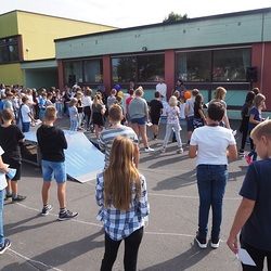 OLYMPUS DIGITAL CAMERA         